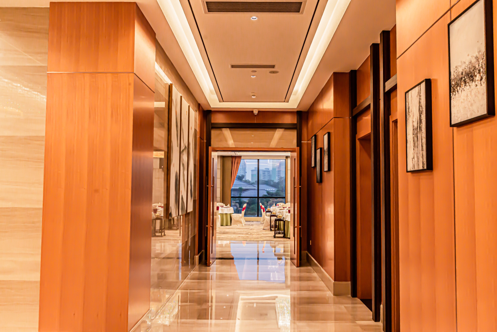 HUALUXE Hotels & Resorts Yangjiang City Center by IHG