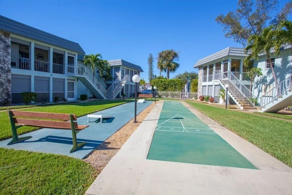 3045 #5A Fort Myers Beach - 2 Br Condo