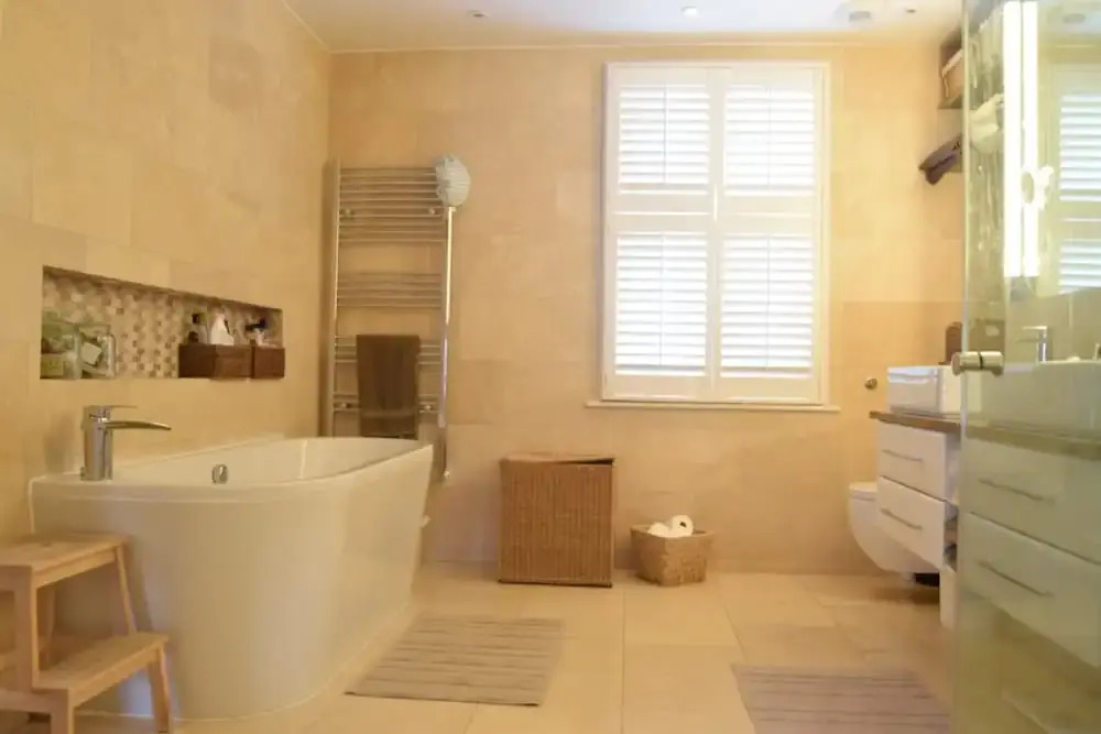 Spacious 5 Bedroom House in Chelsea London