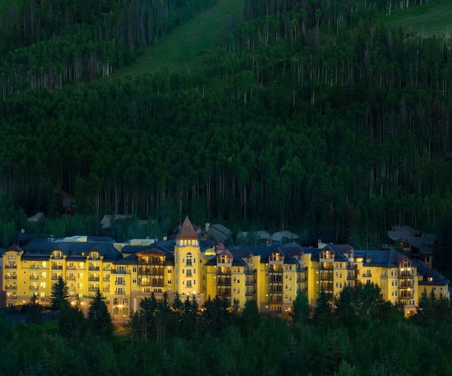 Chic 2 BR+Den Ritz-Carlton Condo with Valley Views by RedAwning - Save 20% on 7+ Nights!