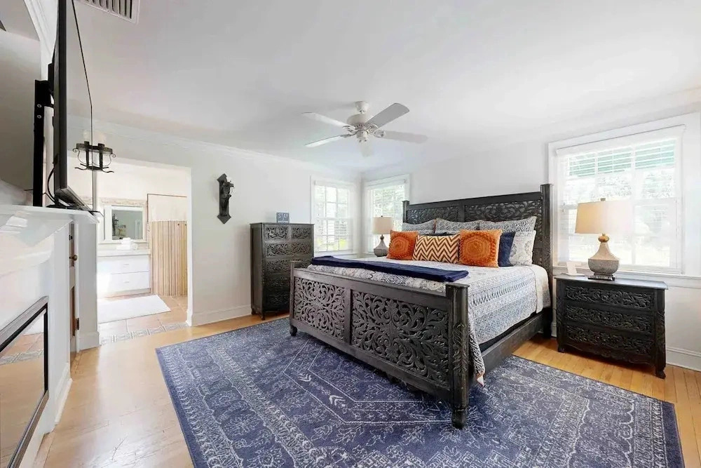 Charming Spanish-style Home in Davis Shores Walk to Downtown, Beach & Local Fun