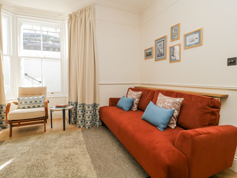 Tamar 2 Sussex Place