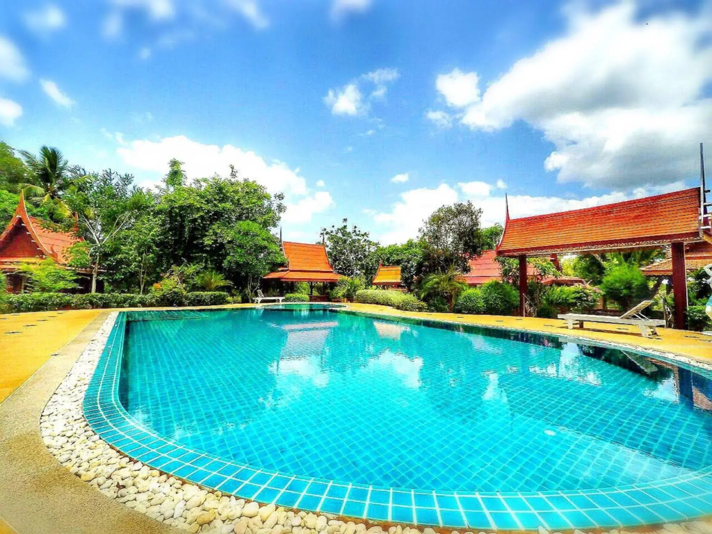 Jaroenrat Resort