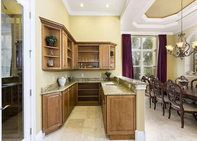 Versailles by the Sea 8 Br home by RedAwning