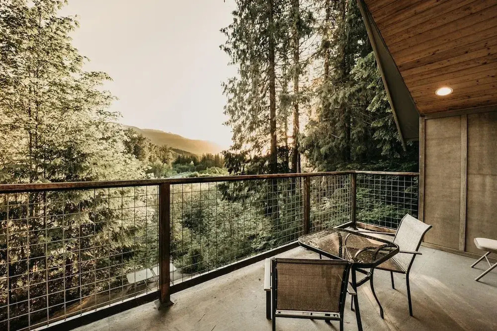 70mbr- Hot Tub - Bbq - Wi-fi - Pets Ok - Sleeps 8 3 Bedroom Home by RedAwning