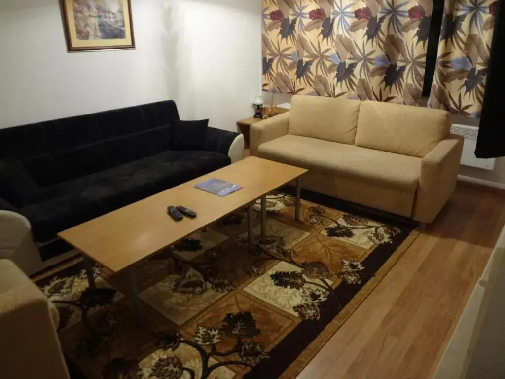 Deluxe Apartments