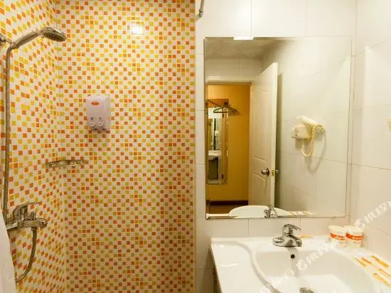Homeinn Hotel (Chengde Bishu Shanzhuang Dutongfu Street)