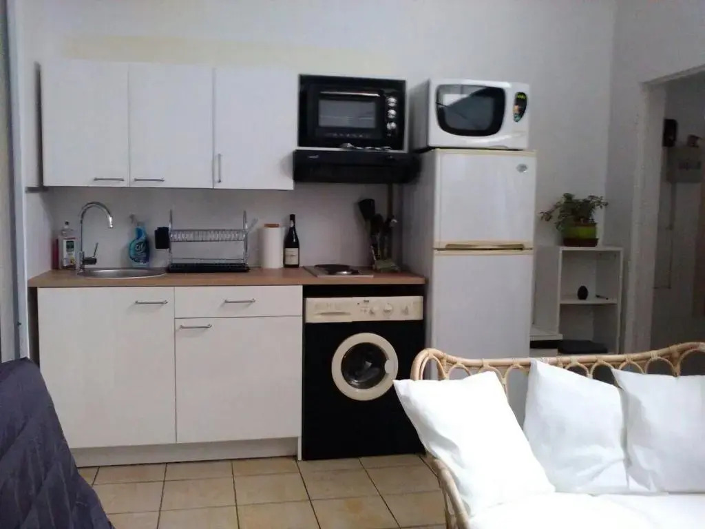 Apt-400m plage de Biarritz dans quartier résidentiel tous commerces très calme et tout confort