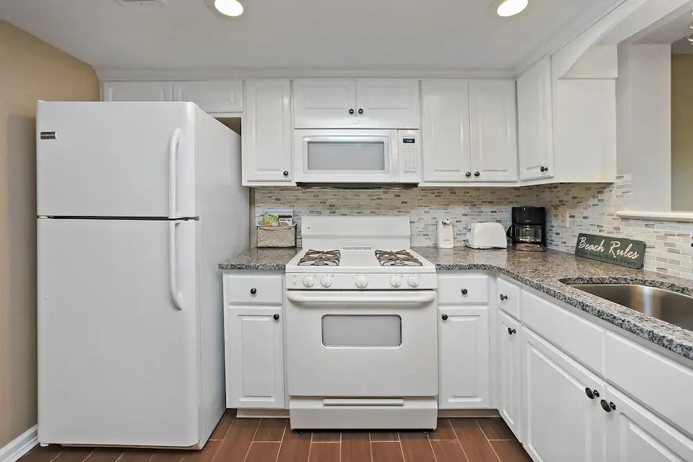 110 Gulf Highlands Blvd  by Best Beach Getaways
