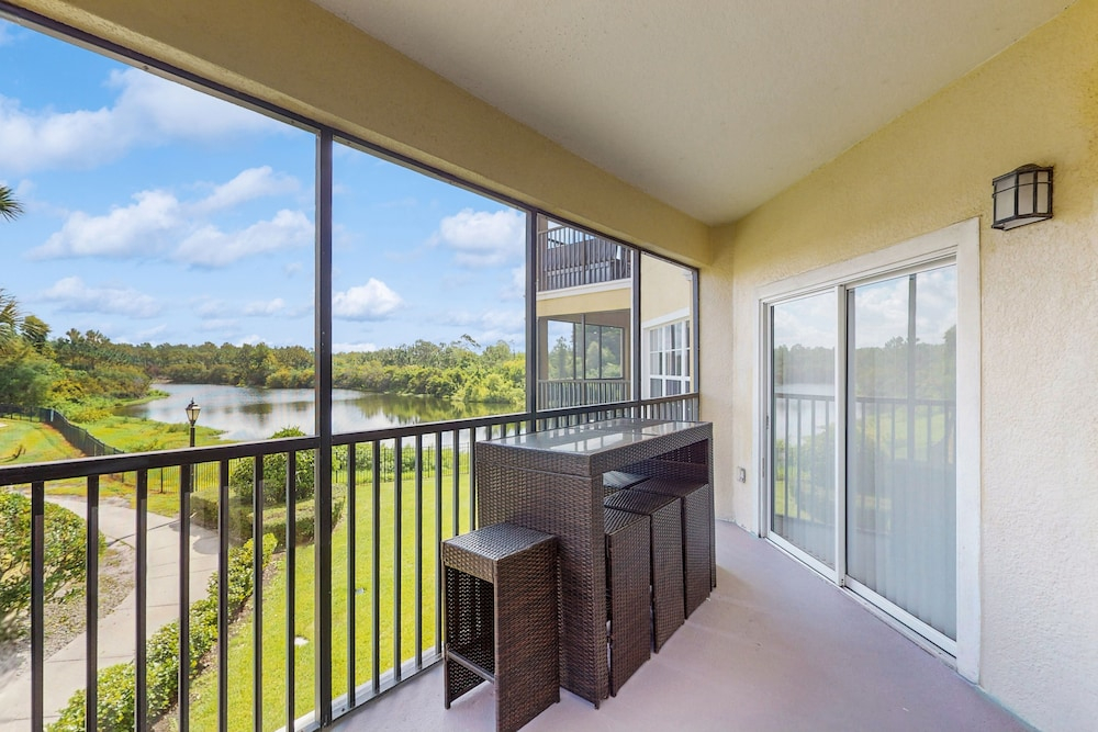 Dog-friendly Condo With Gym, Wifi, Balcony - Close to Theme Parks