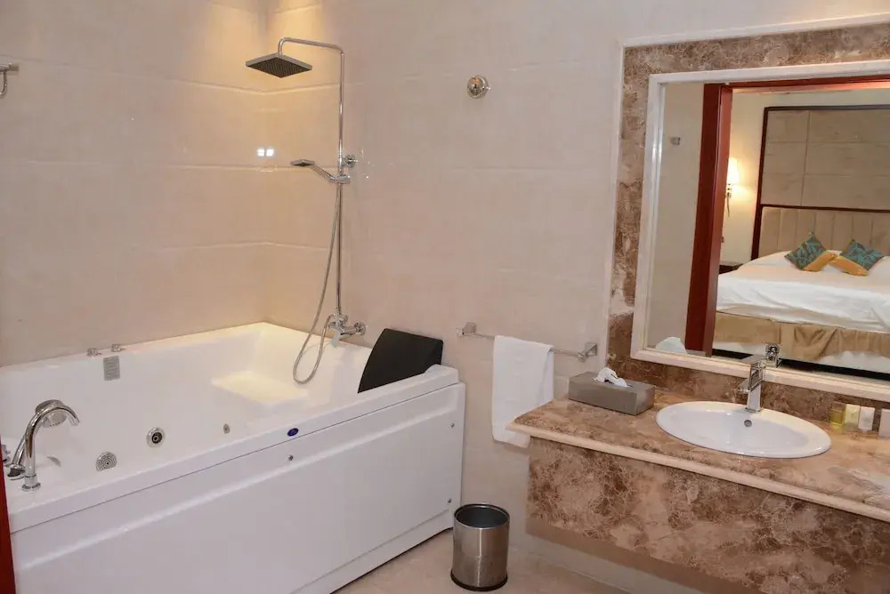 topaz suites