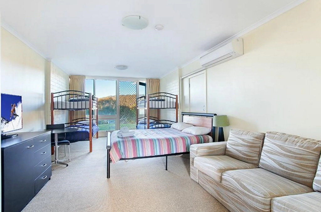 Lake Jindabyne Hotel