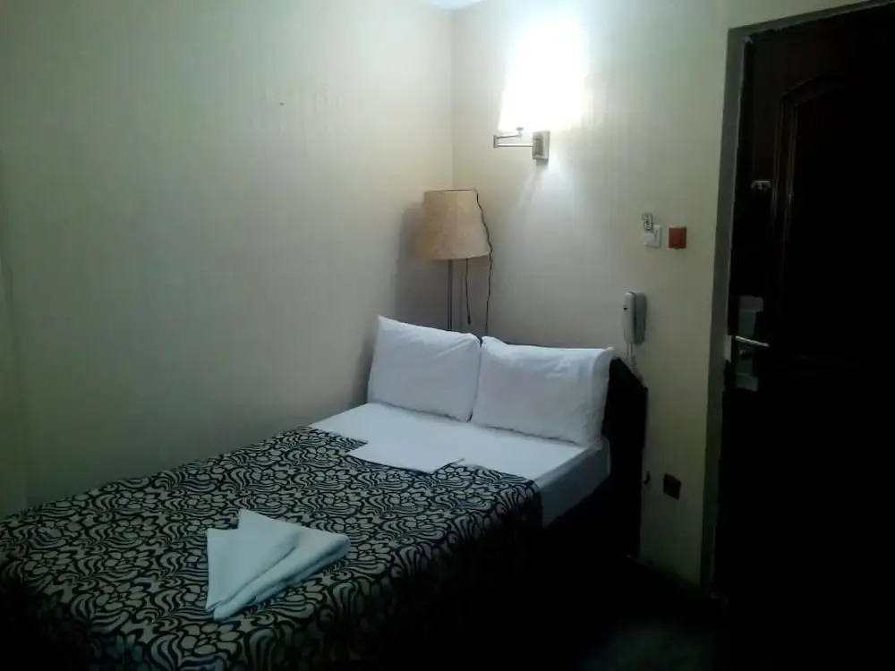 Hotel Red Rose