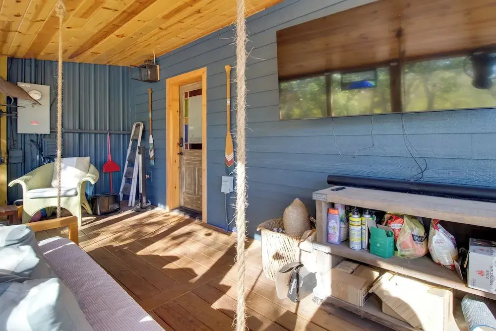 Walk to White River: Cozy Escape w/ Screened Porch