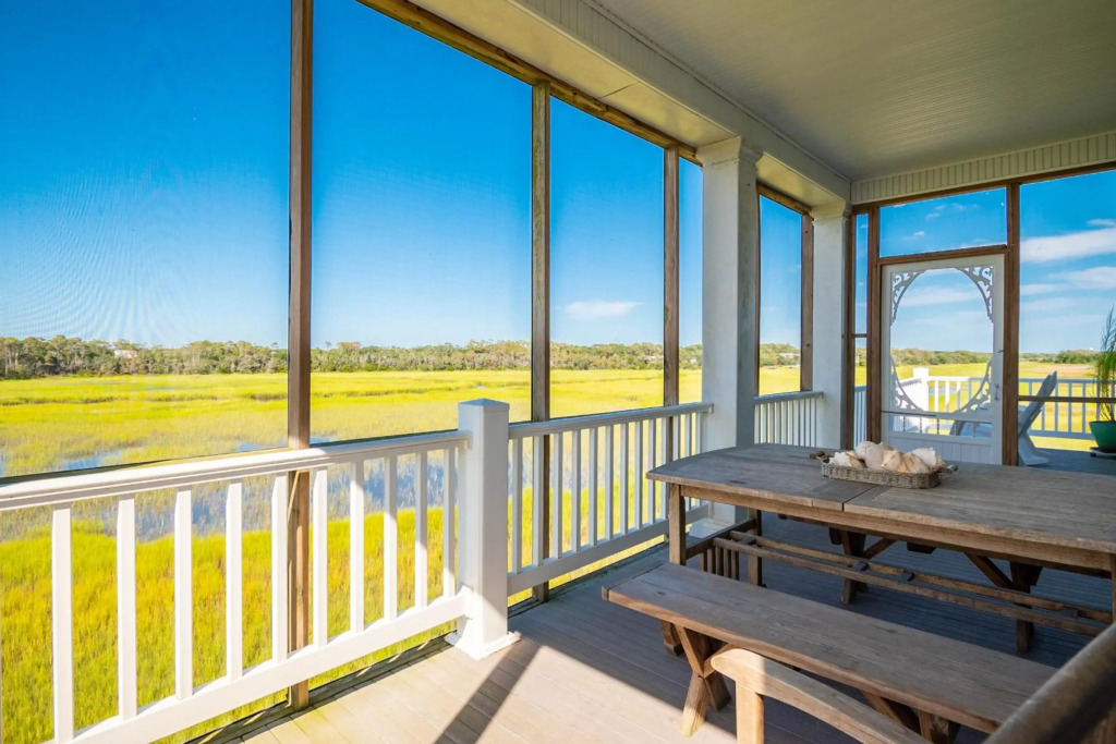Coastal Living by Oak Island Accommodations