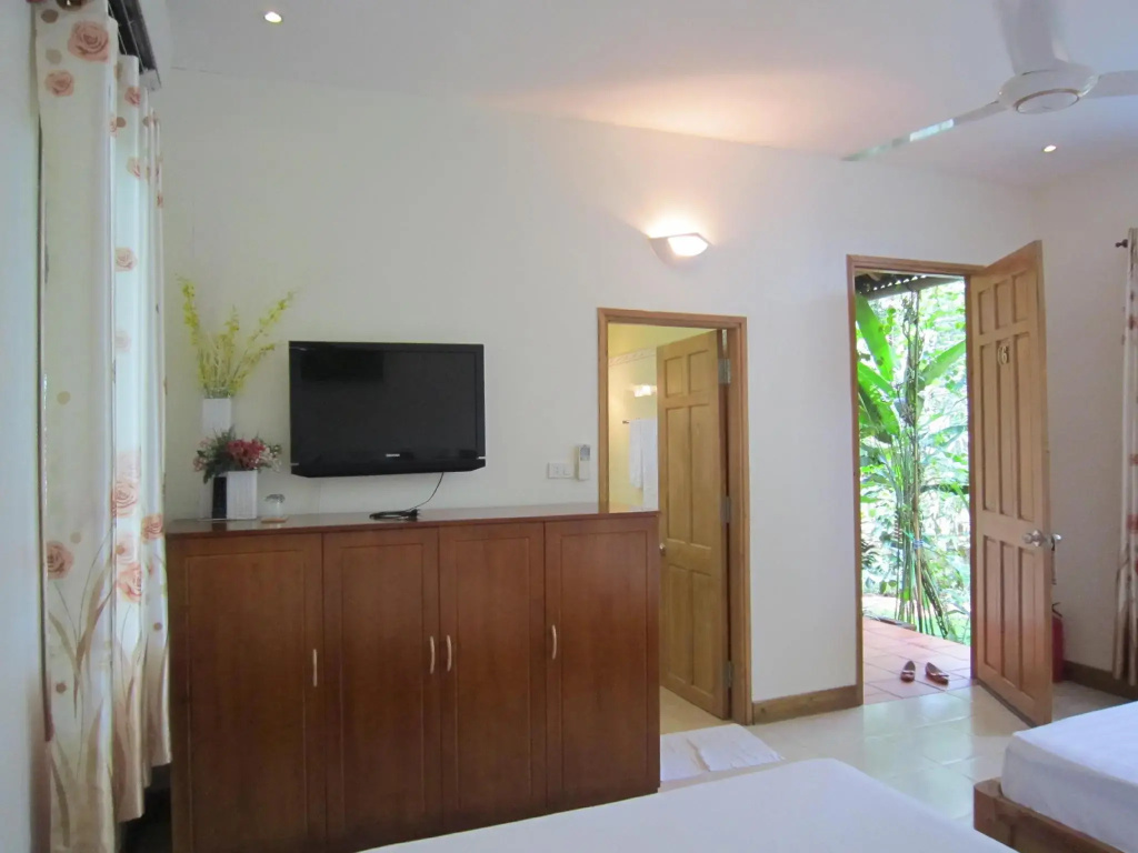 Sirena Resort