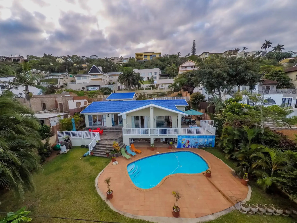 Blue Nautica Coastal Retreat