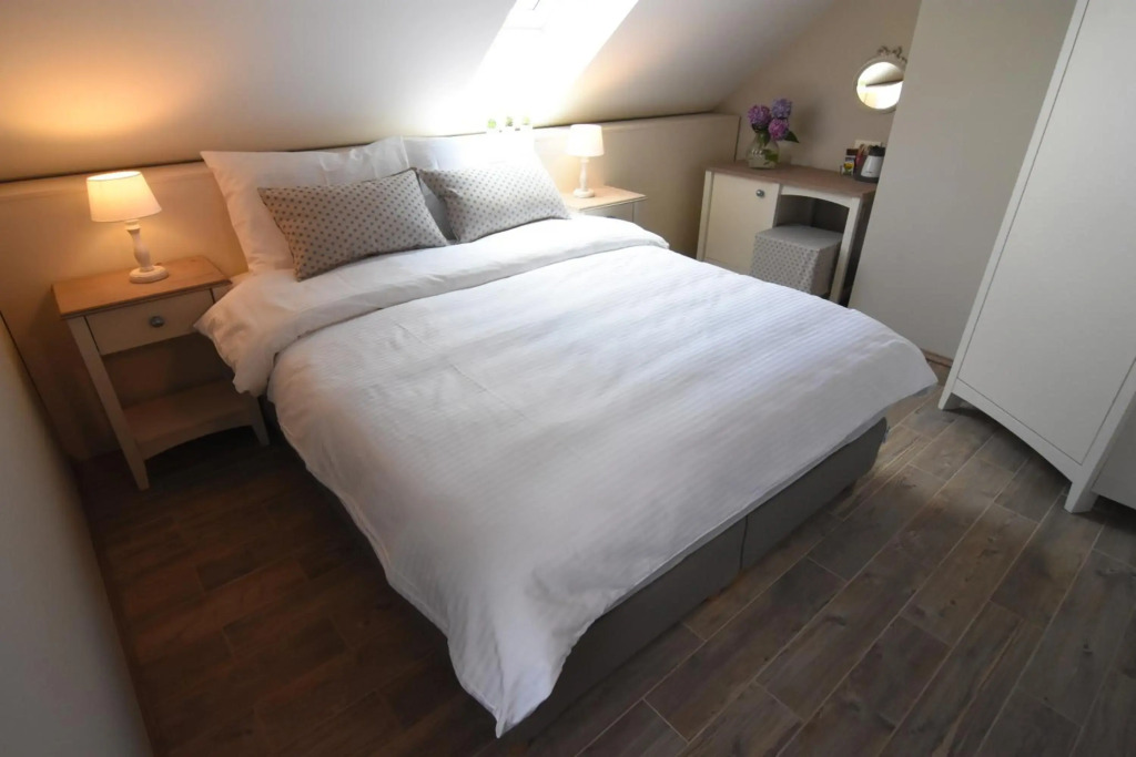 Janez Rooms
