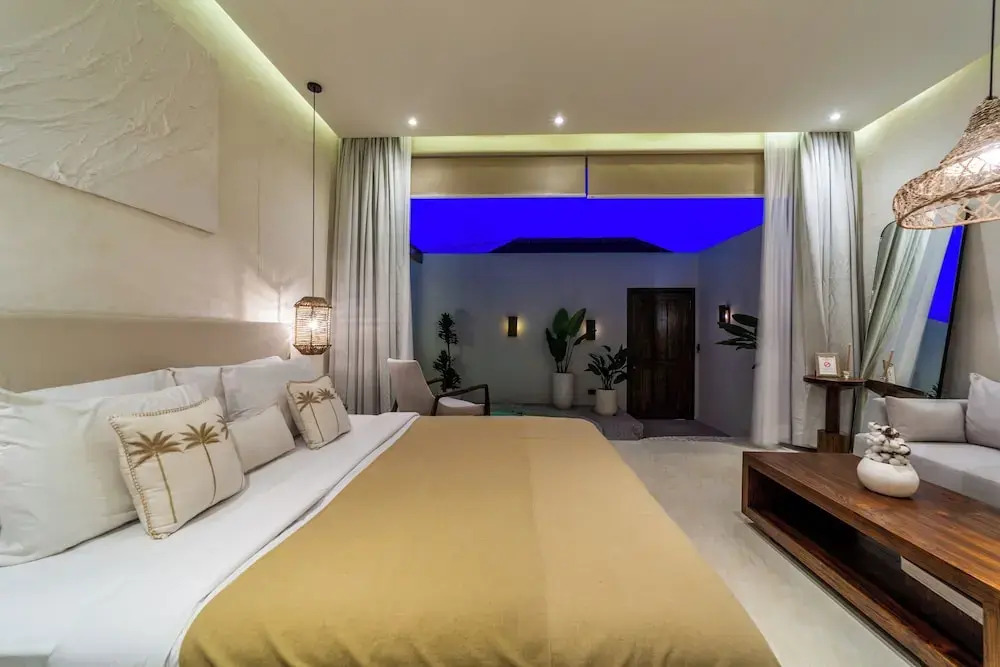 Amara Suite 2 by Orivista, Exclusive Couples Suite