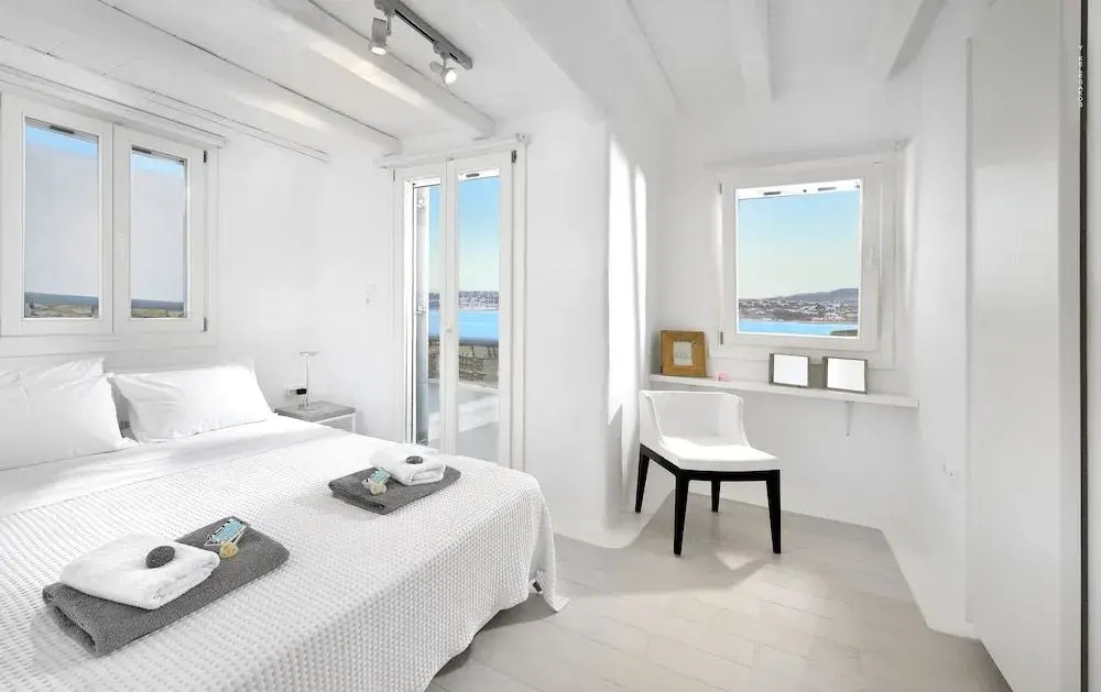 Villa Blanca Duo