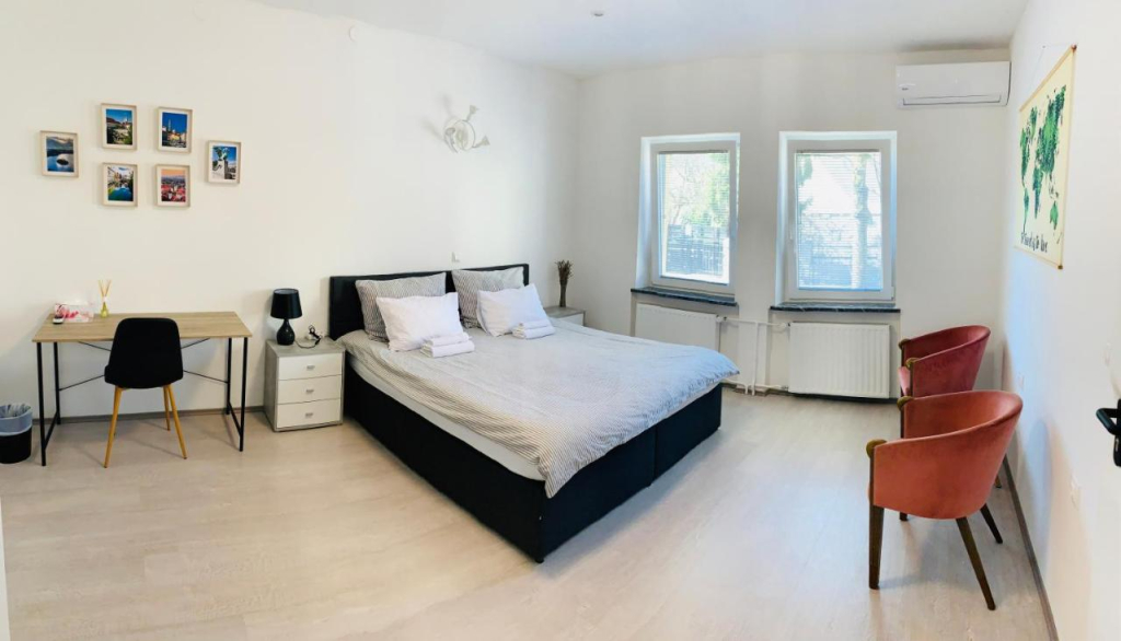 Lina Rooms Hostel