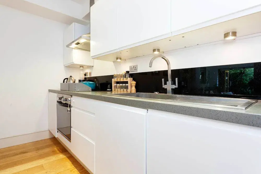 Stanlake Villas Garden Flat