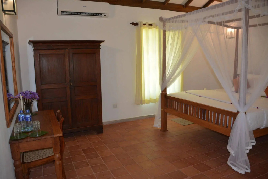 Thalpe Walawwa Heritage Villa With Private Beach Access