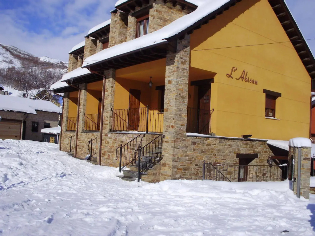 Apartamentos Rurales L´Abiseu