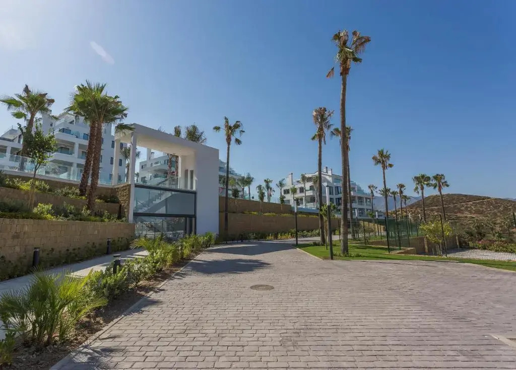 Luxury 2BR Seaviews - Santa Barbara Heights