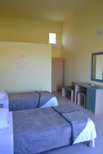 To Akrogiali