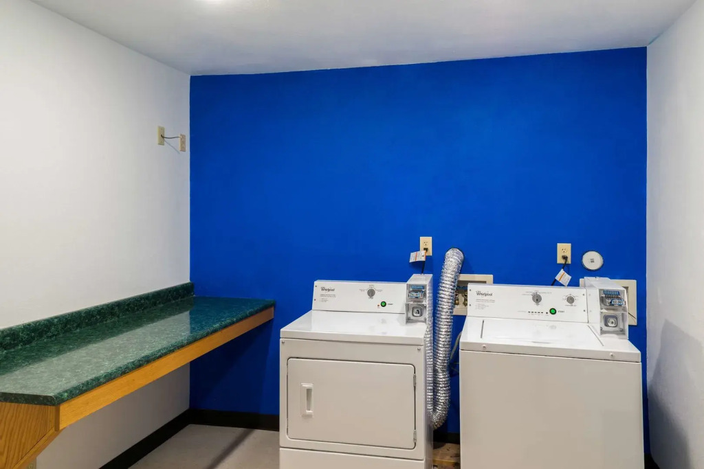 Motel 6-Richmond, IN
