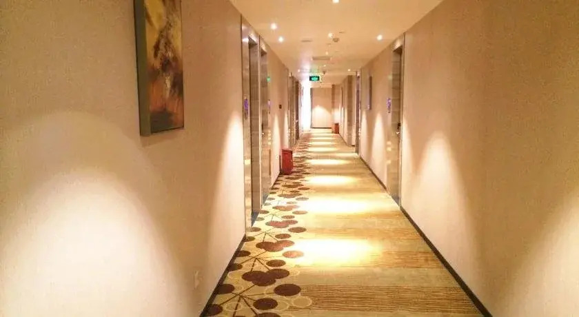Toronto Hotels Dameisha Branch