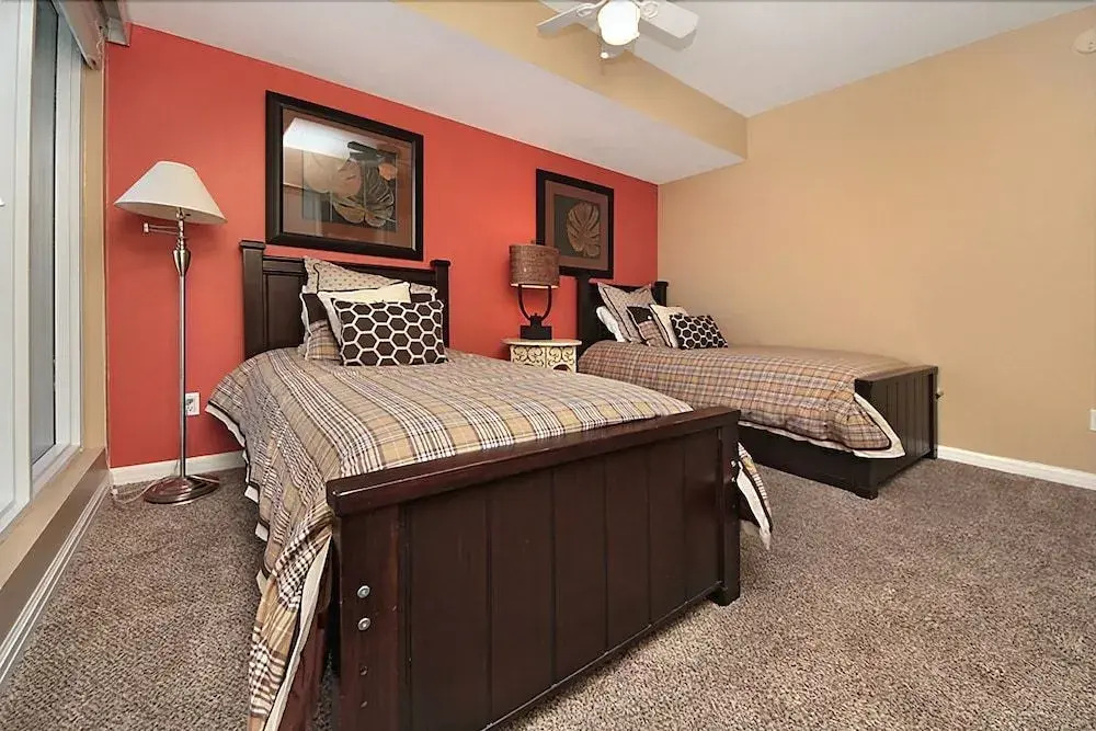 LATITUDE ADJUSTMENT 3 Bedroom Holiday Home by Five Star Properties