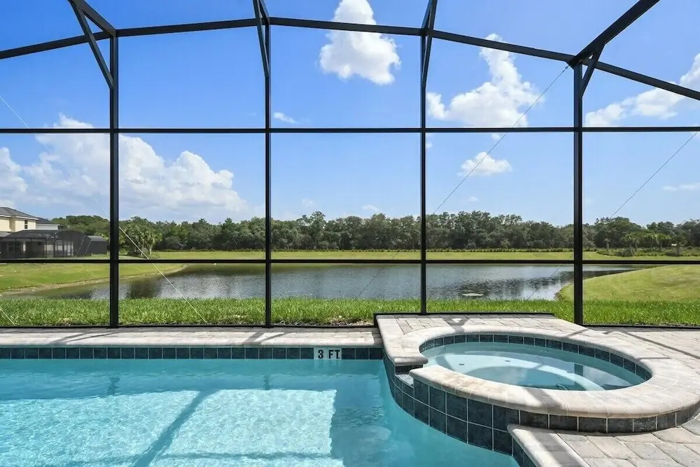 8950CBD Amazing 9BR Lakeview Villa in Solara