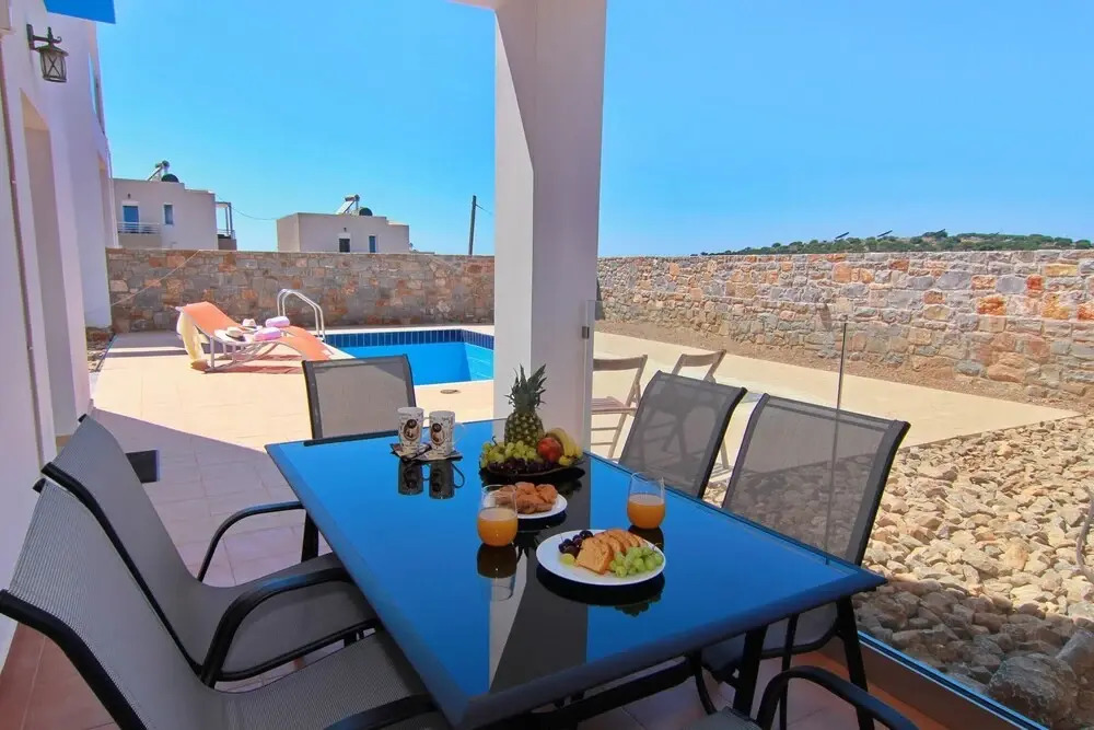 Stay at this wonderful 3 bedroom villa with its own pool perfect for relaxation.