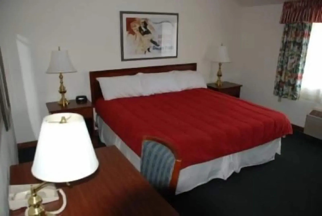 Historic Beaver Dam Lodge, Golf & RV Resort