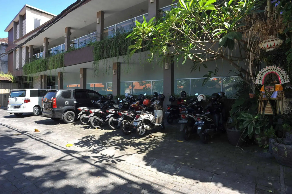 Airy Legian Batu Pageh Gang Melan Kuta Bali