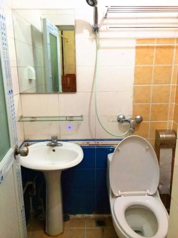 Romantic Youth Hostel