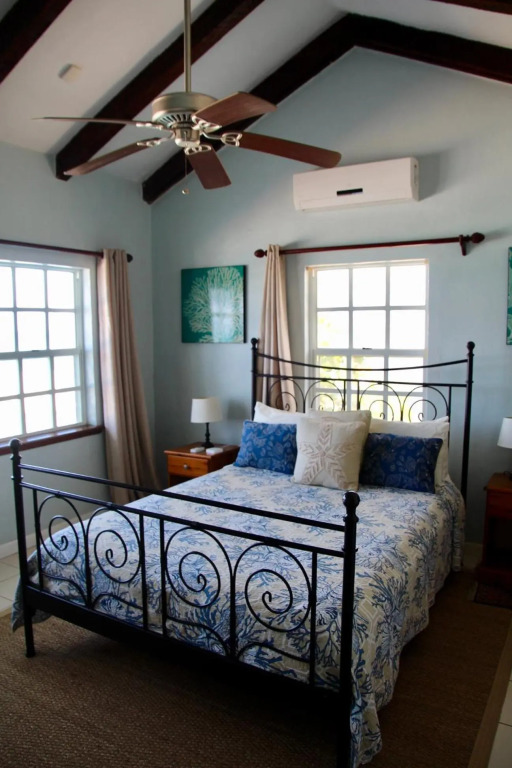 Waters Edge Villa - Oceanfront with Private Pool