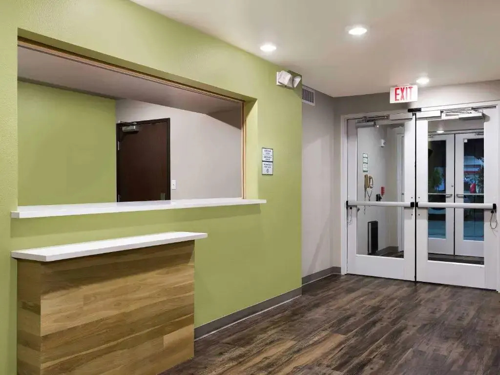 WoodSpring Suites Wixom - Novi