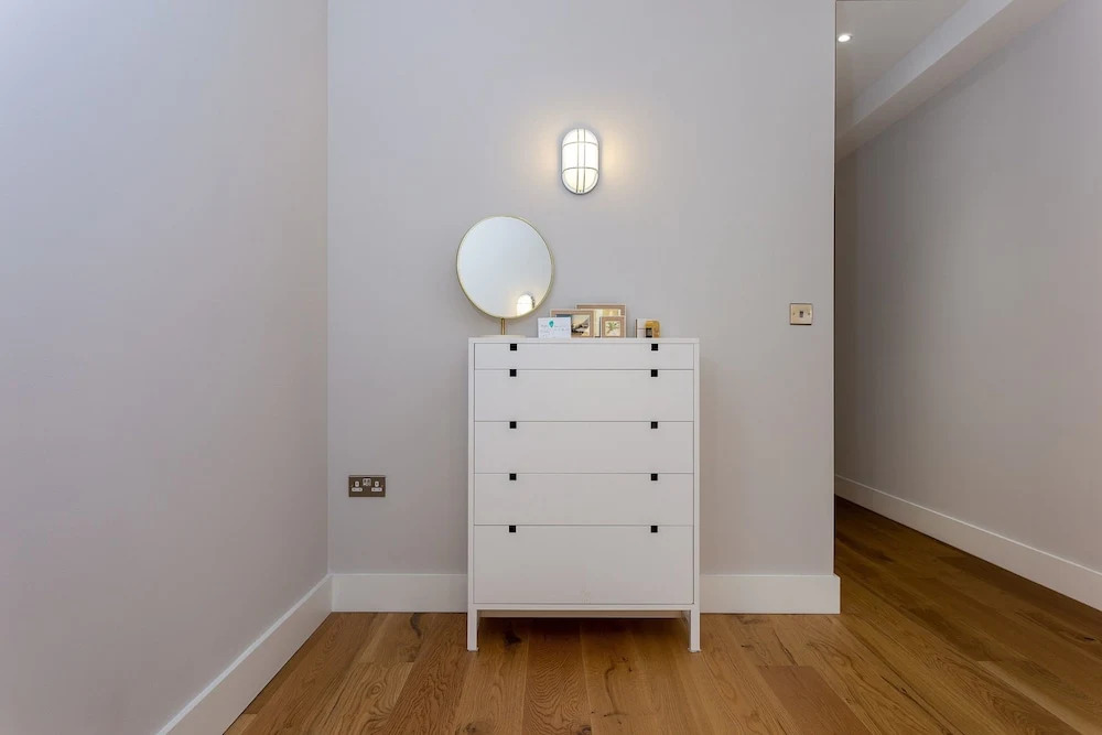 1 Bedroom Converted Warehouse In Stoke Newington