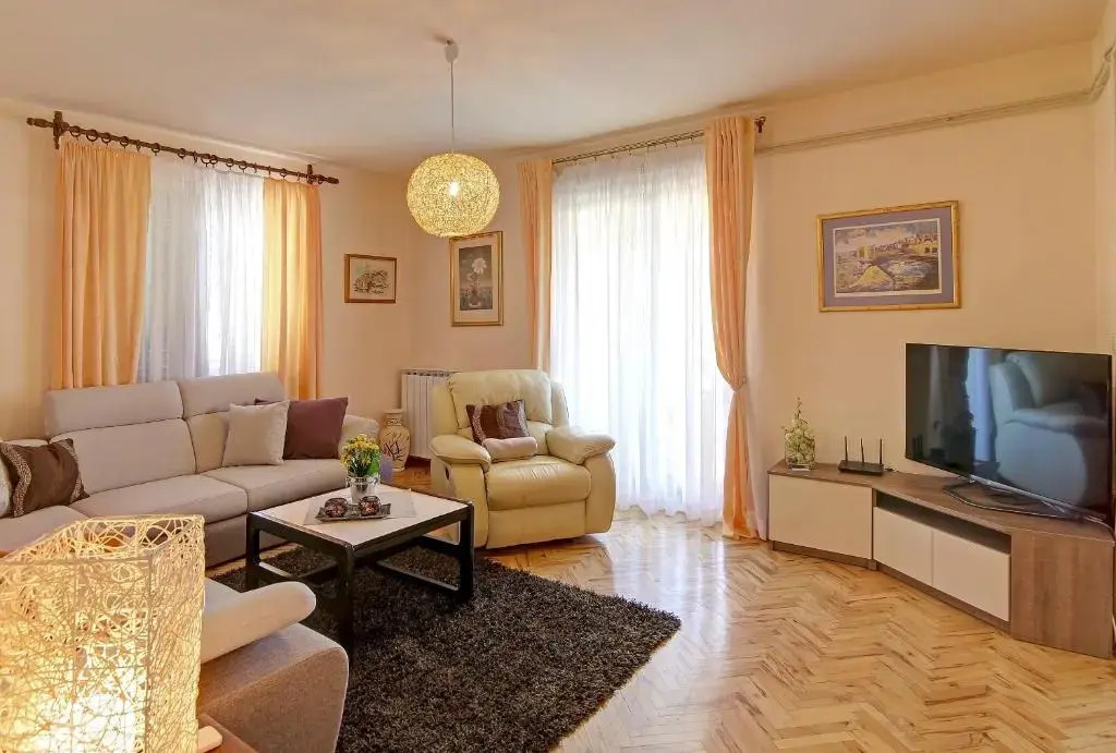 Apartments Šiljug