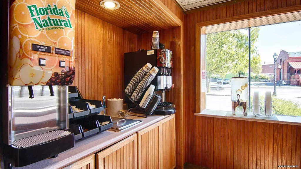 Best Western Plus Oswego Hotel and Conference Center