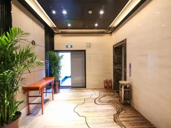 Zheshang Business Hotel (Tanghe Youlan Avenue)