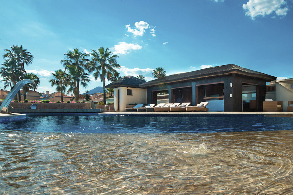 Villa South Beach