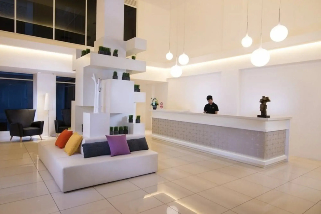 T Hotel Macallum
