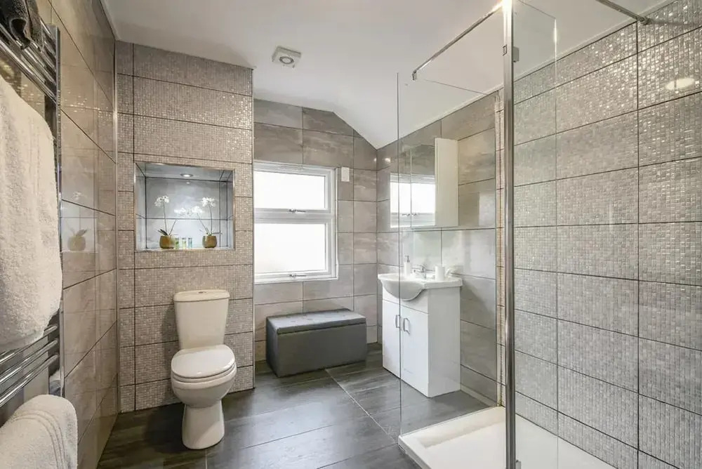 Elegant 2 Bed House at Saxon - Leicester