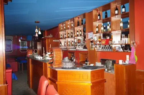 Hostel Restoran Slon