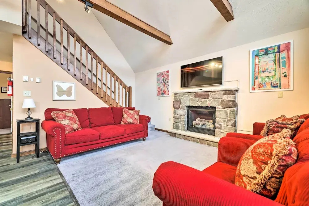 Home in Arrowhead Lake Pocono PA - Lake Access, Hot Tub, Fire Pit, and Amenities Included