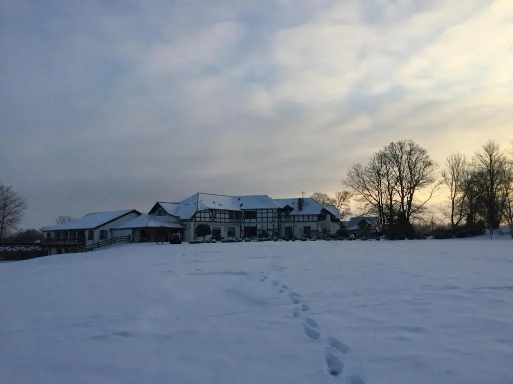 Hotel Dworek nad Regą